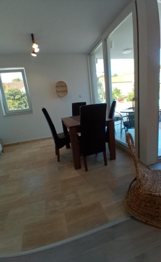 Vila Regina Apartment Paloma With Swimming Pool Jezera Luaran gambar
