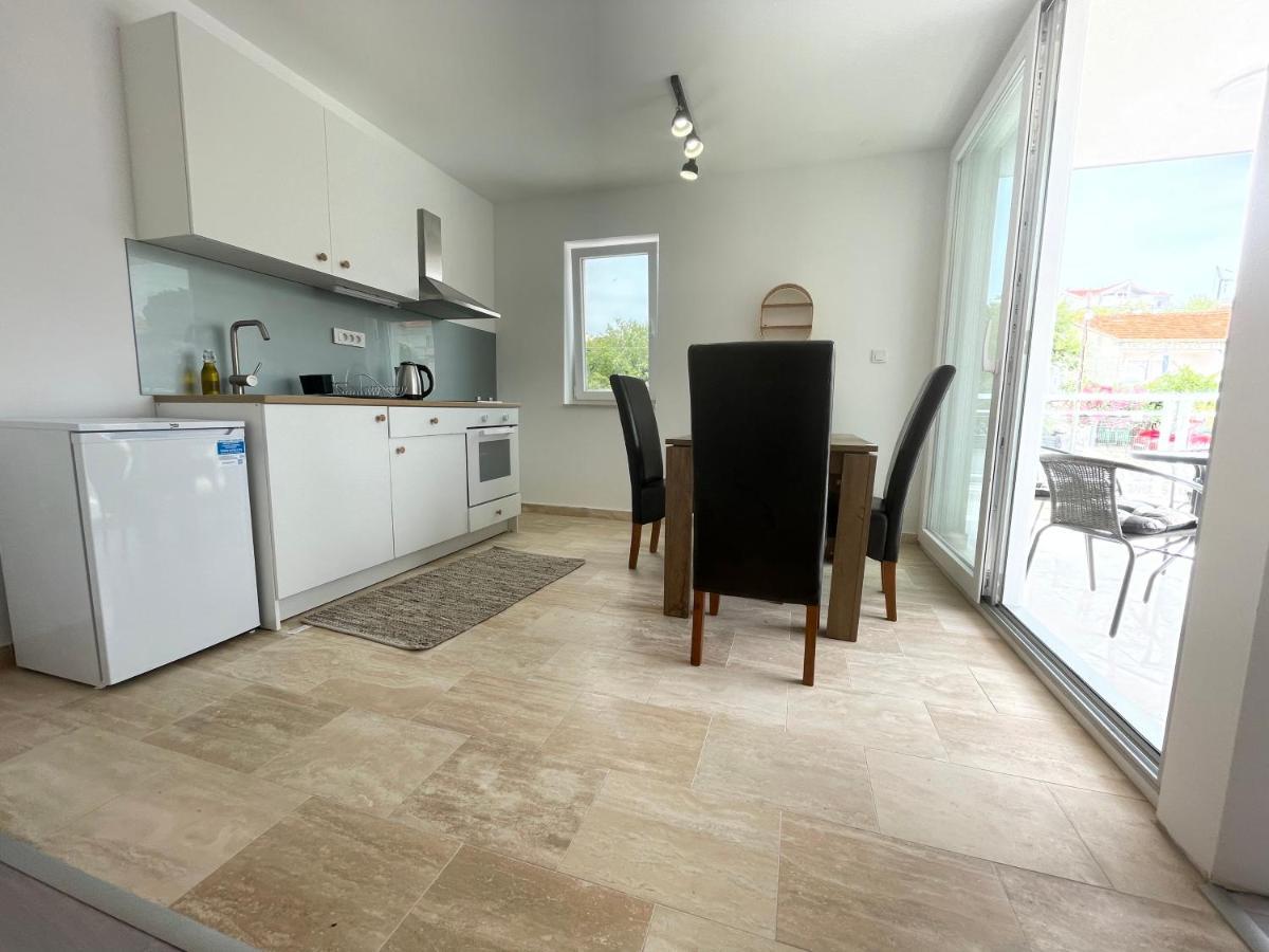 Vila Regina Apartment Paloma With Swimming Pool Jezera Luaran gambar