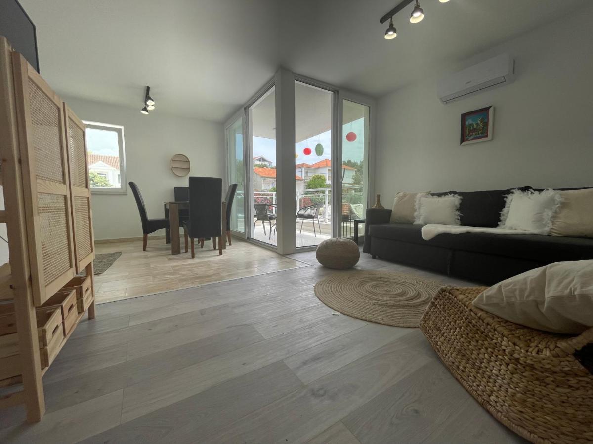 Vila Regina Apartment Paloma With Swimming Pool Jezera Luaran gambar